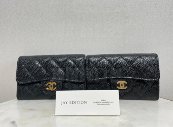 샤넬 클래식 플랩 카드지갑 정품 vs 가품 비교