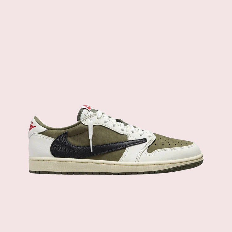 전통적인 컬러 배색을 반전시킨 리버스 콘셉트의 트래비스 스캇 조던1 올리브 로우