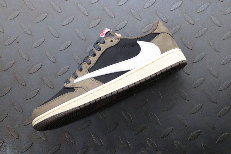 나이키 조던1 트래비스 스캇 레트로 로우 OG SP 모카