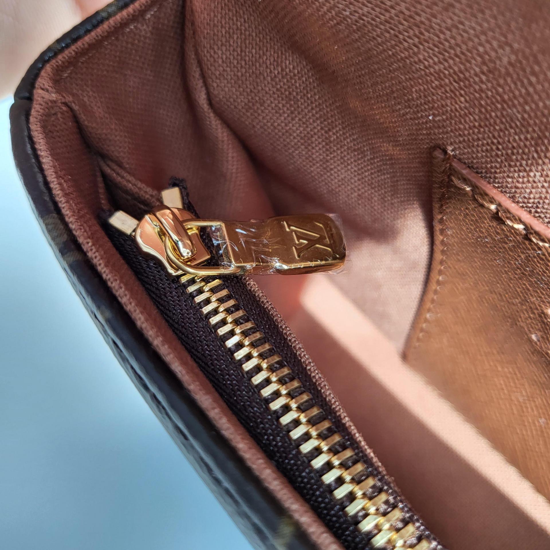 루이비통 아이비 WOC