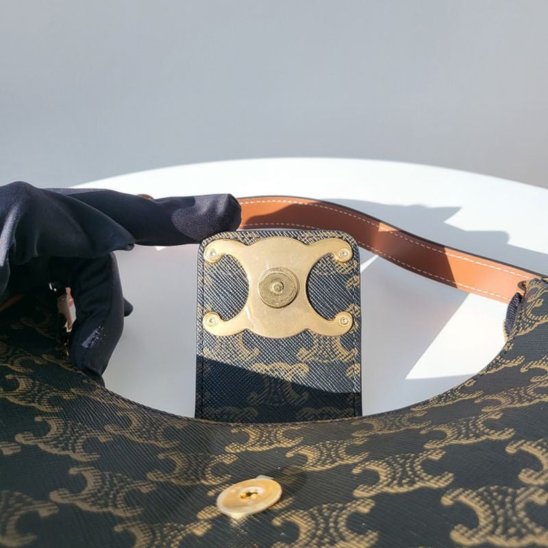 셀린느 트리옹프 아바백 캔버스 미디움