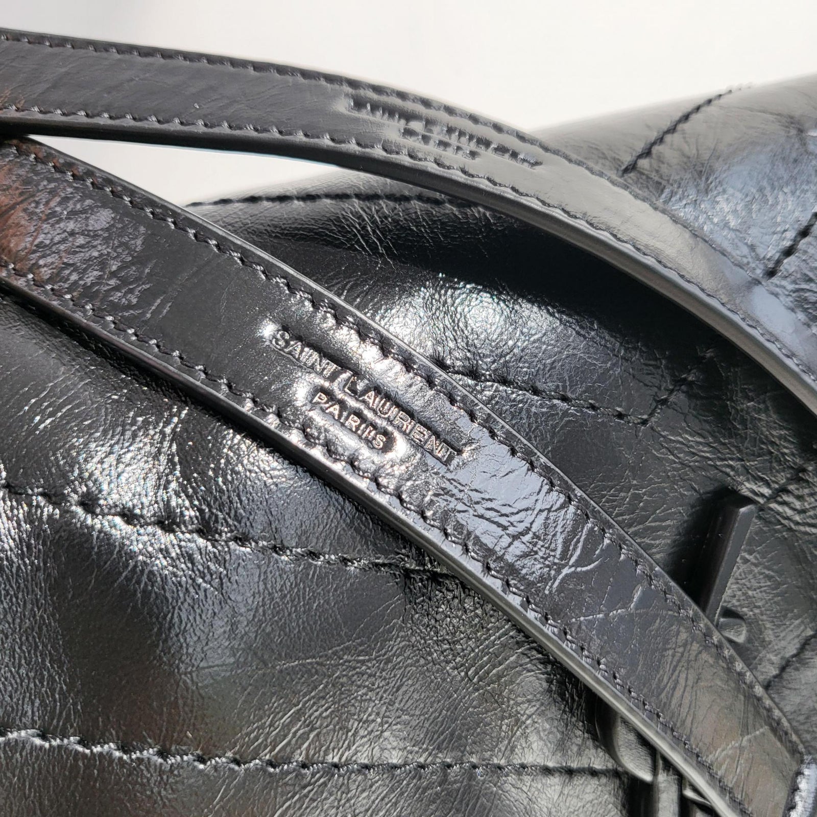 생로랑 니키백 미디움 빈티지 레더