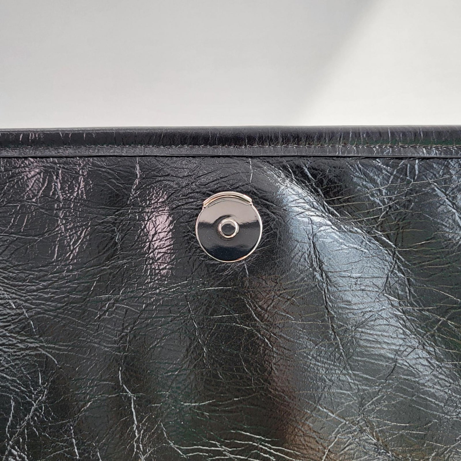 생로랑 니키백 미디움 빈티지 레더