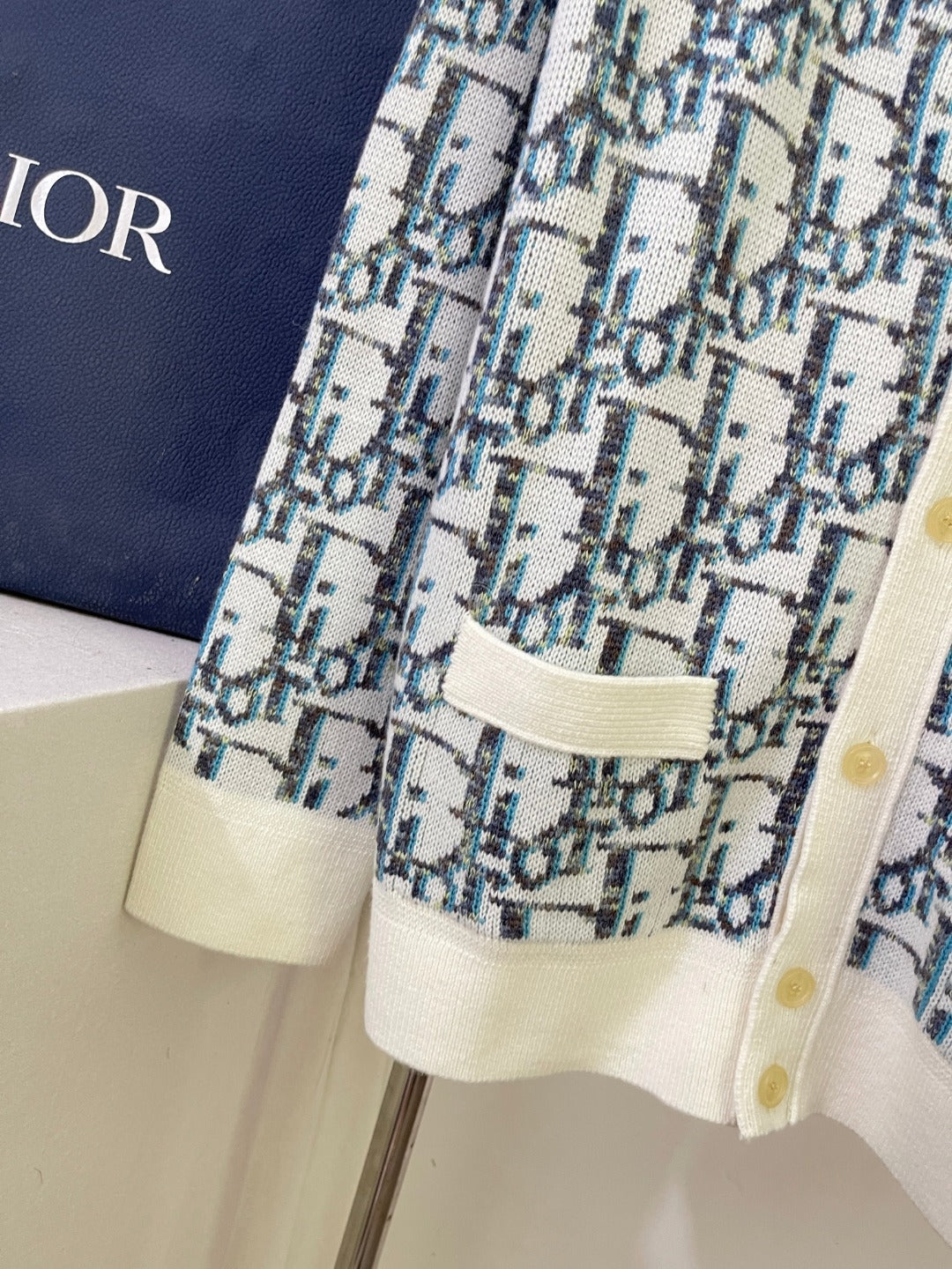 디올 오블리크 버진 울 자카드 가디건