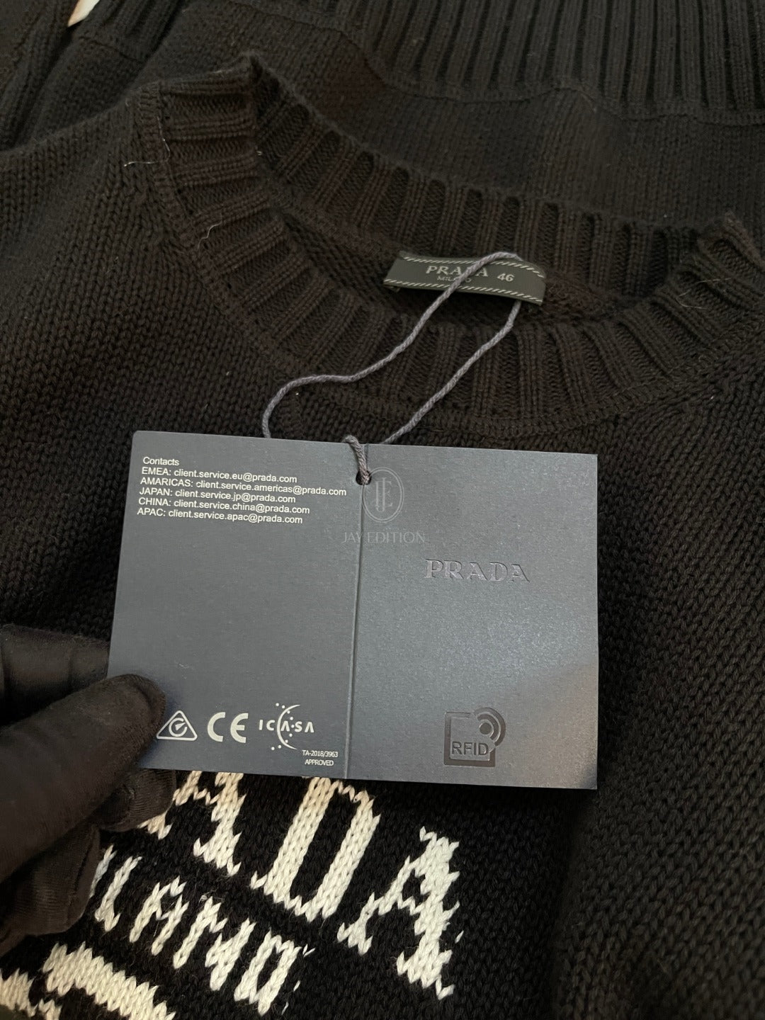 프라다 울 캐시미어 크로우 넥 니트 스웨터