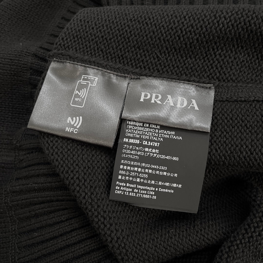 프라다 울 캐시미어 크로우 넥 니트 스웨터