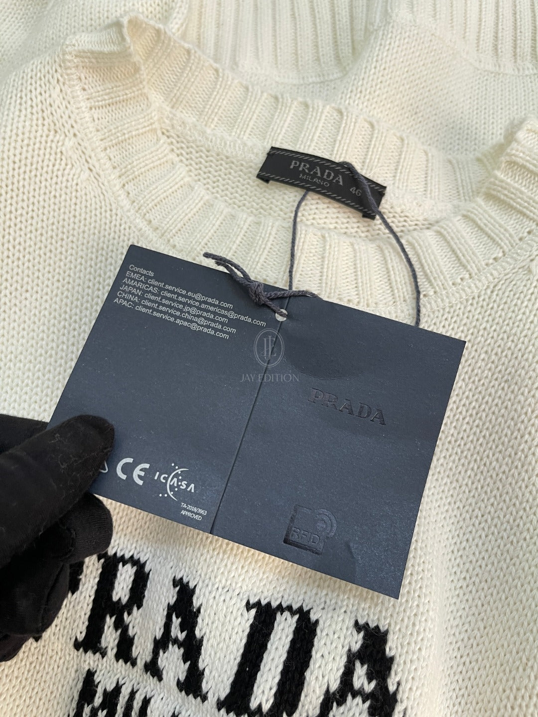 프라다 울 캐시미어 크로우 넥 니트 스웨터