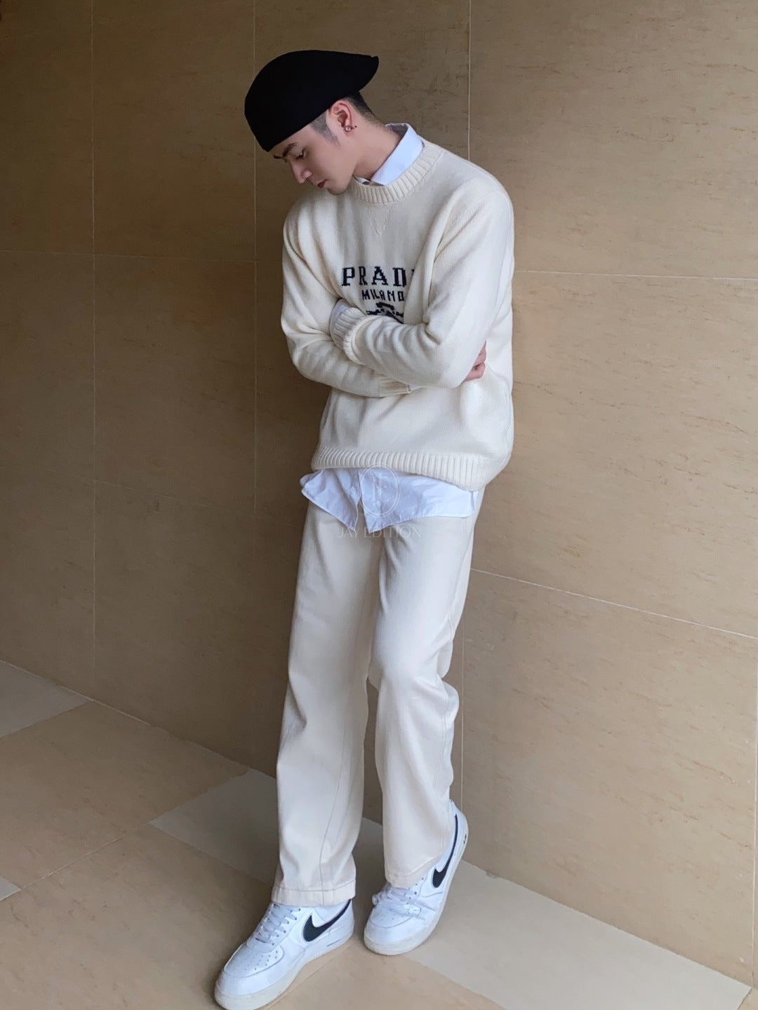 프라다 울 캐시미어 크로우 넥 니트 스웨터