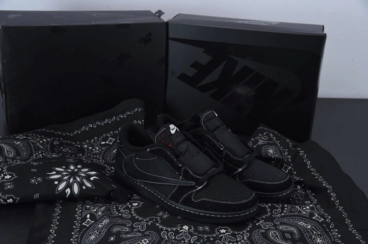 나이키 조던 1 x 트래비스 스캇 레트로 로우 OG SP 블랙 팬텀