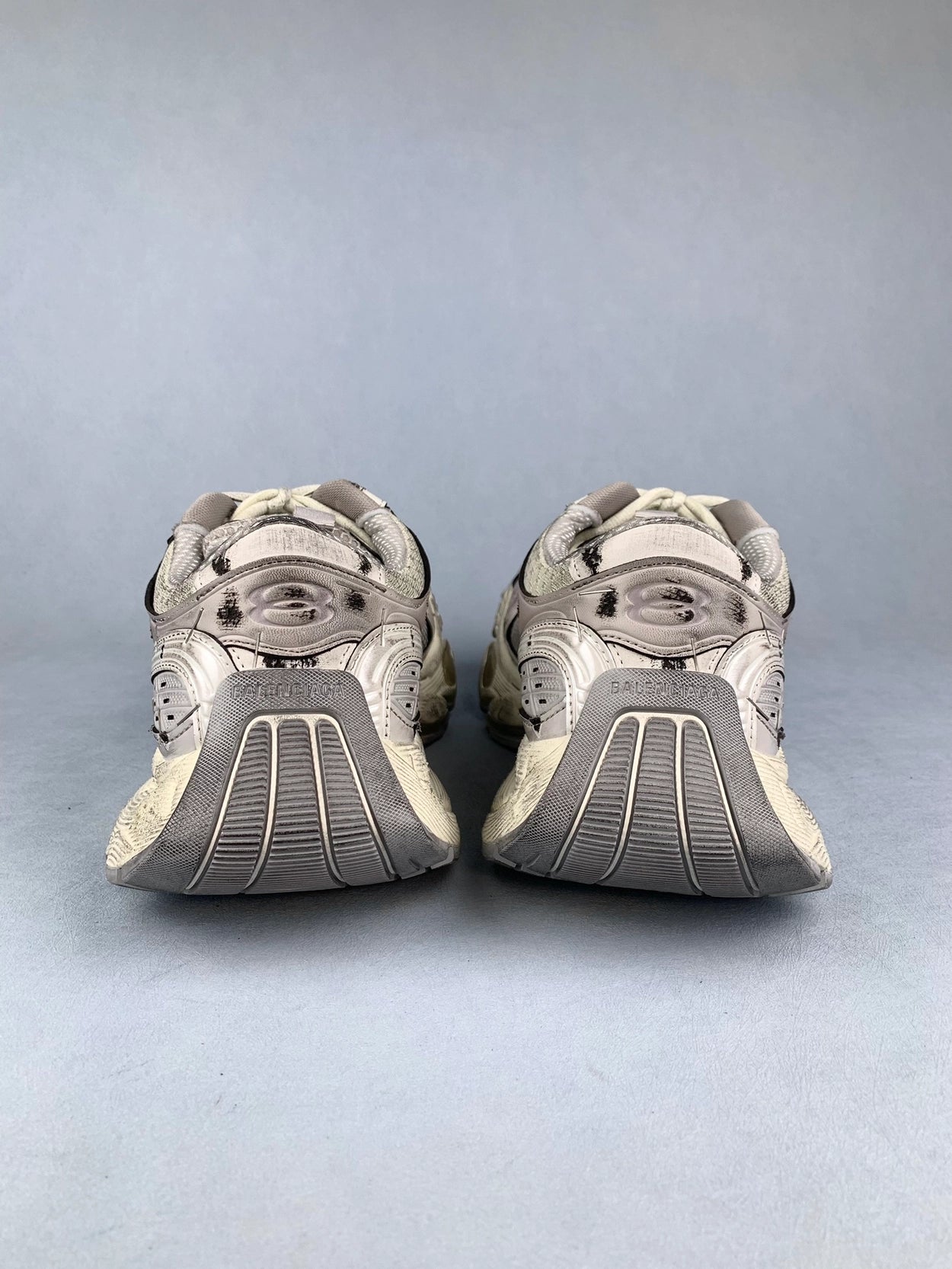 발렌시아가 스테이플러 스니커즈 베이지 그레이