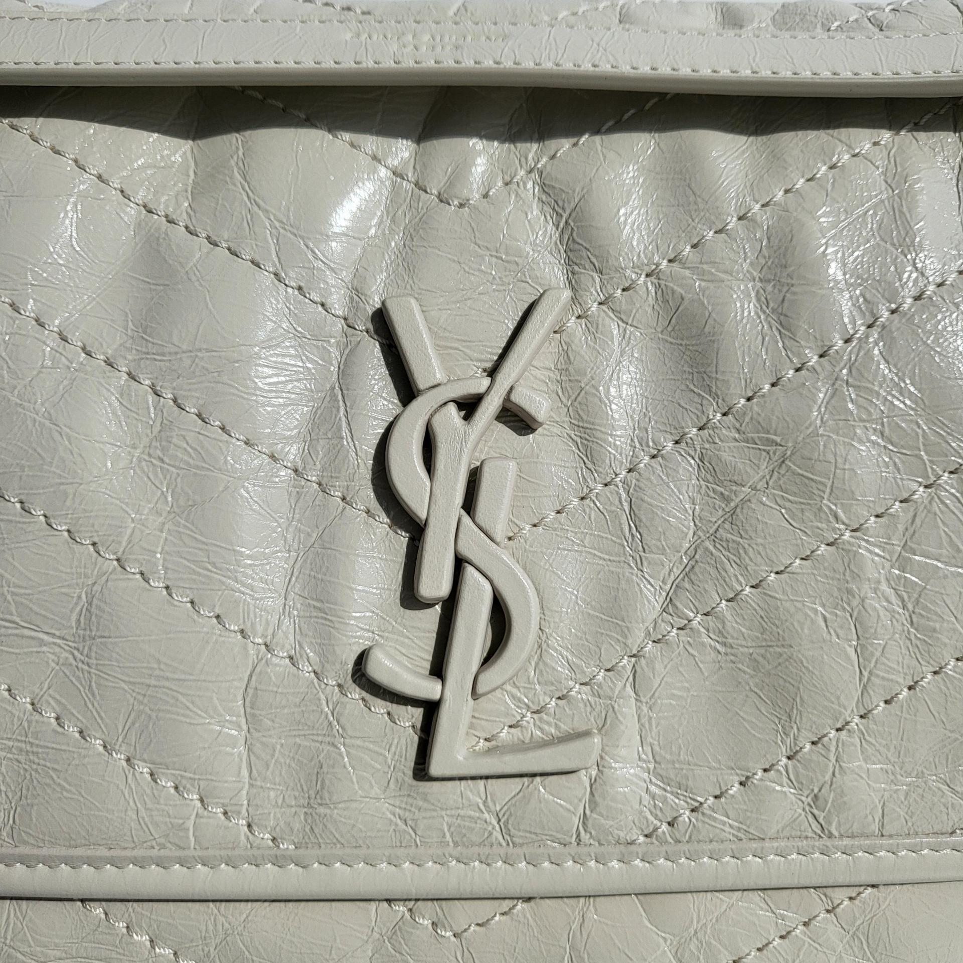 생로랑 니키백 미디움 빈티지 레더