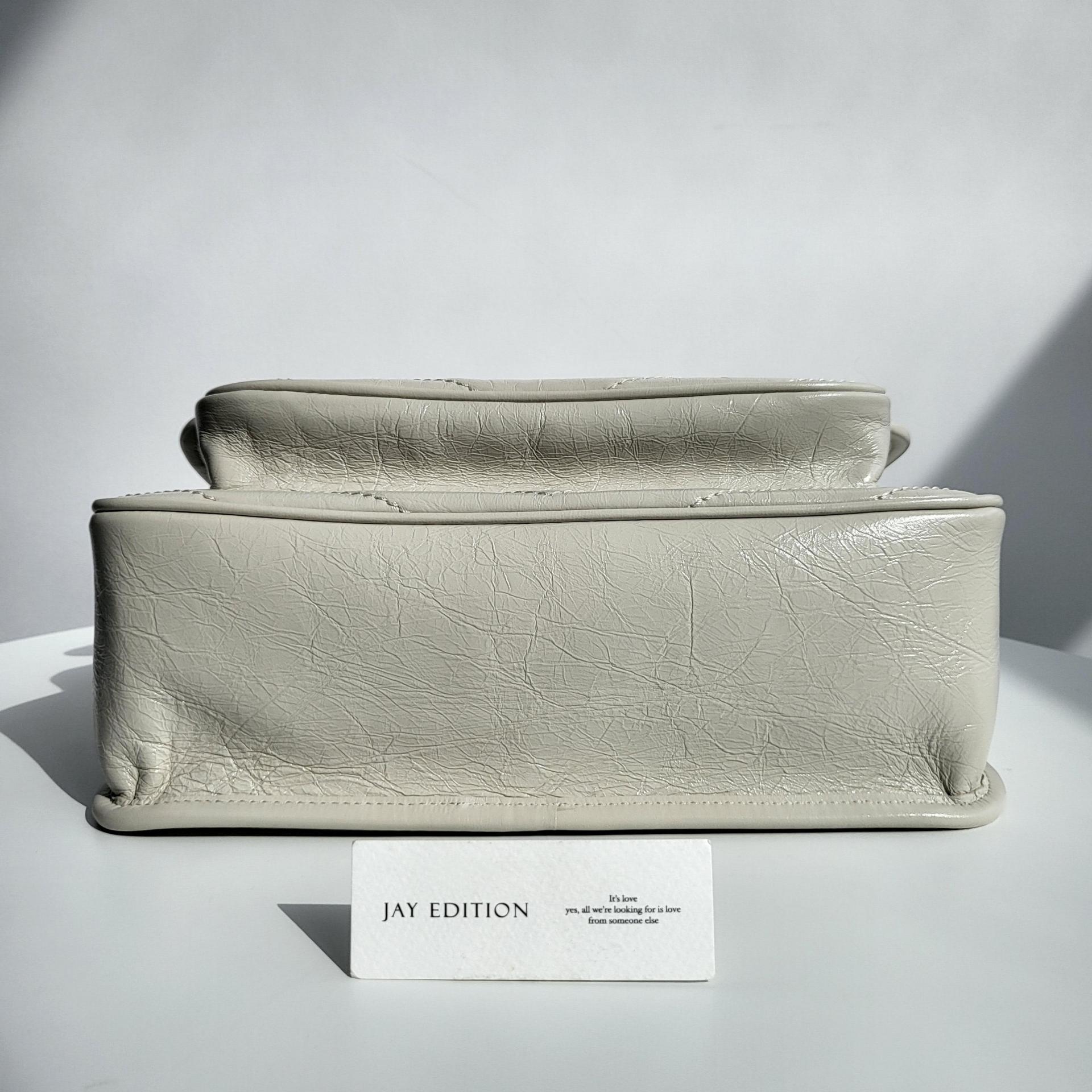 생로랑 니키백 미디움 빈티지 레더