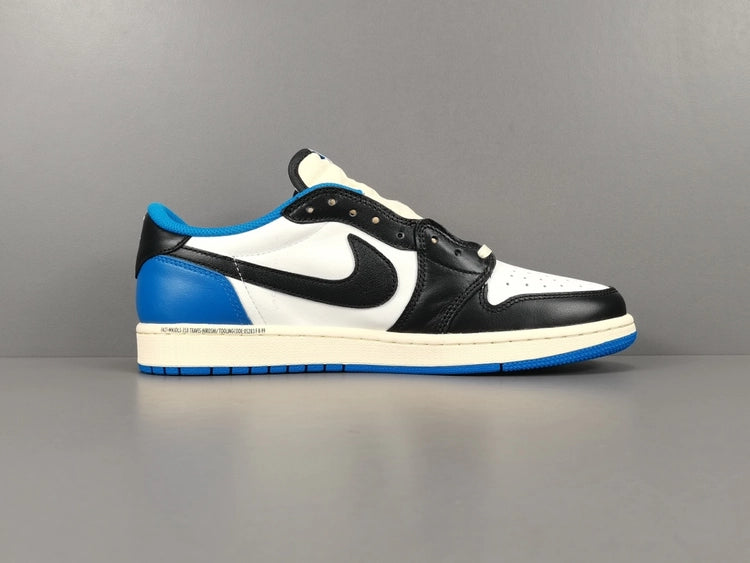 나이키 조던 1 x 트래비스 스캇 x 프라그먼트 레트로 로우 OG SP 밀리터리 블루