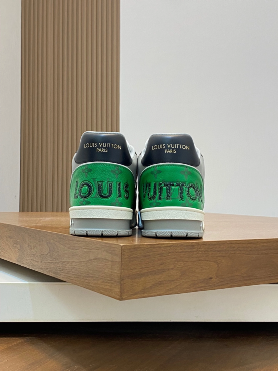 루이비통 LV 트레이너 벨크로 스니커즈