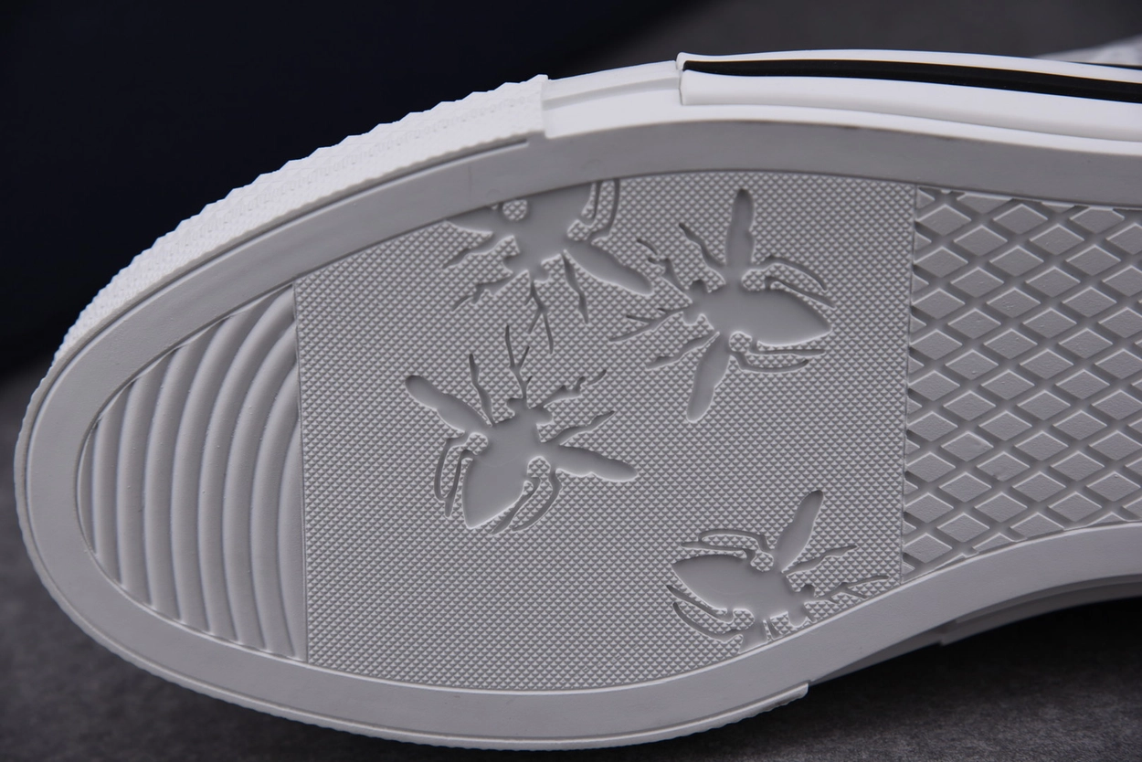 디올 B23 하이탑 스니커즈