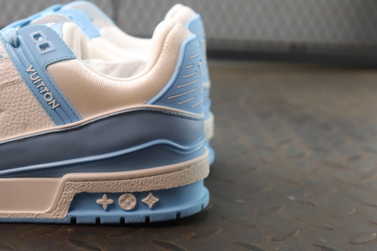 루이비통 LV 트레이너 스니커즈