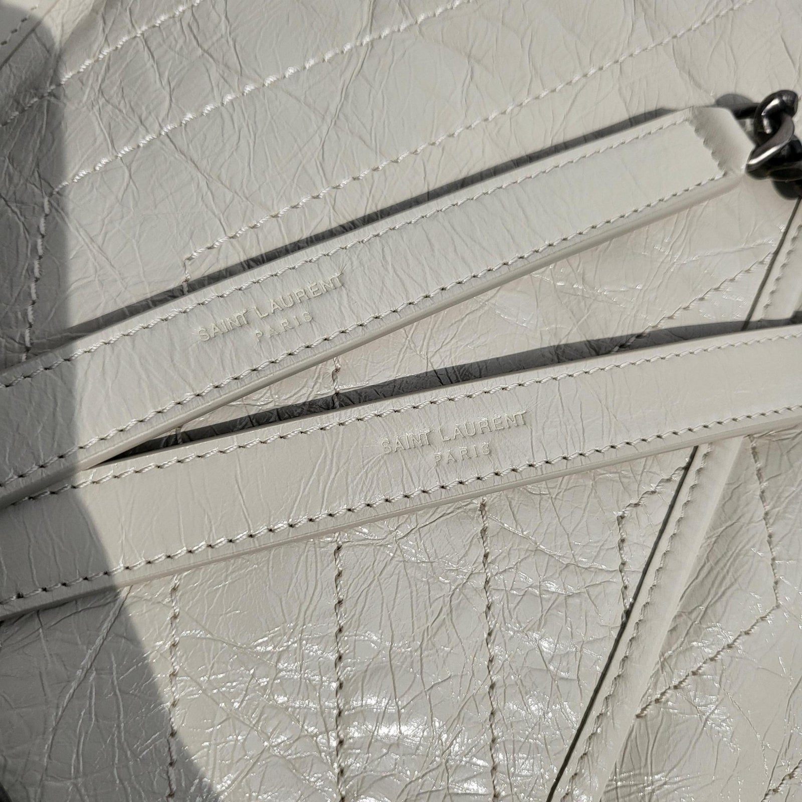 생로랑 니키백 미디움 빈티지 레더