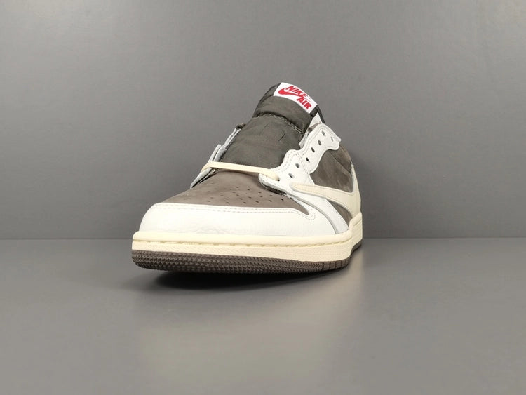 나이키 조던 1 x 트래비스 스캇 레트로 로우 OG SP 세일 앤 리저록