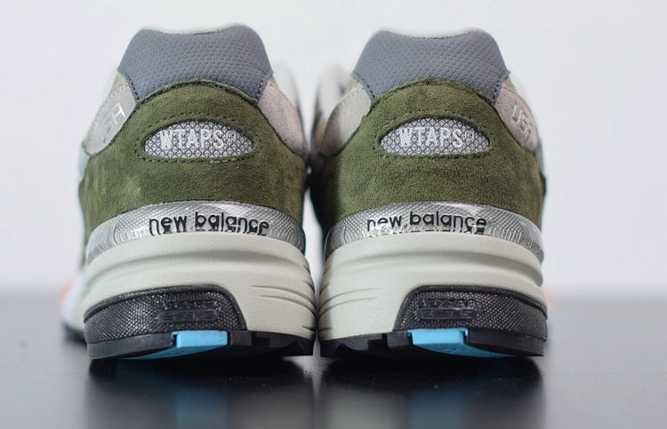 더블탭스x뉴발란스 992 메이드 인 USA 올리브