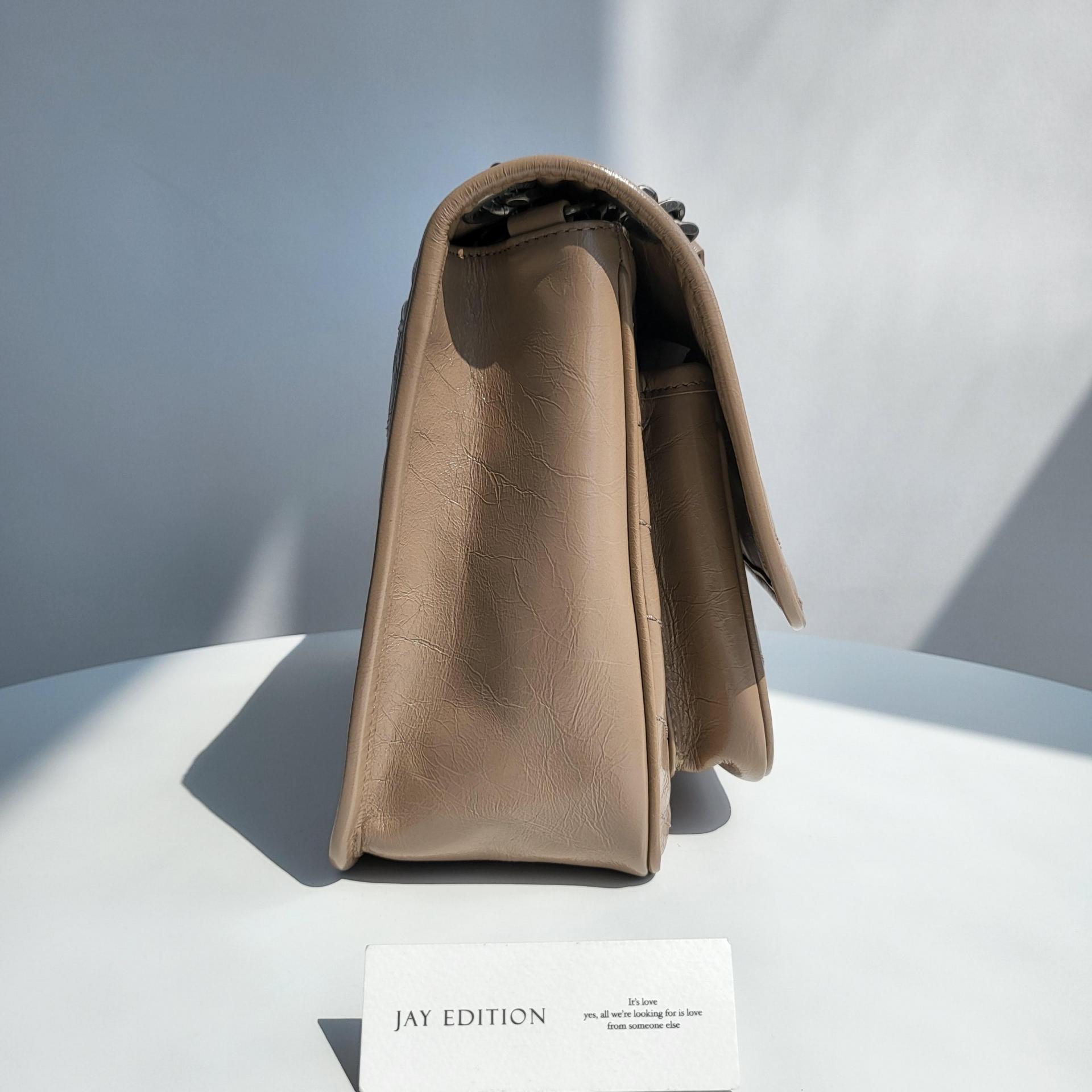 생로랑 니키백 미디움 빈티지 레더