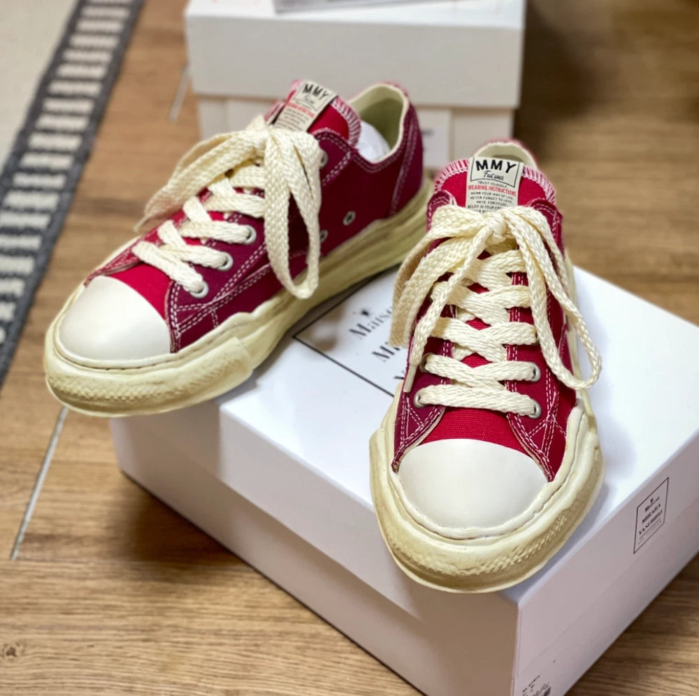 메종 미하라 야스히로 피터슨 OG 솔 오버다이드 캔버스 로우탑 스니커즈 레드