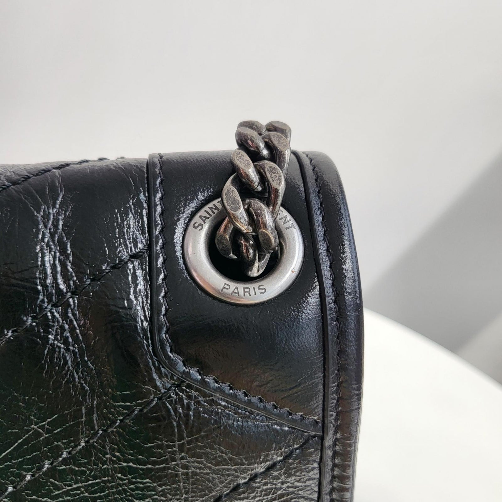 생로랑 니키백 미디움 빈티지 레더