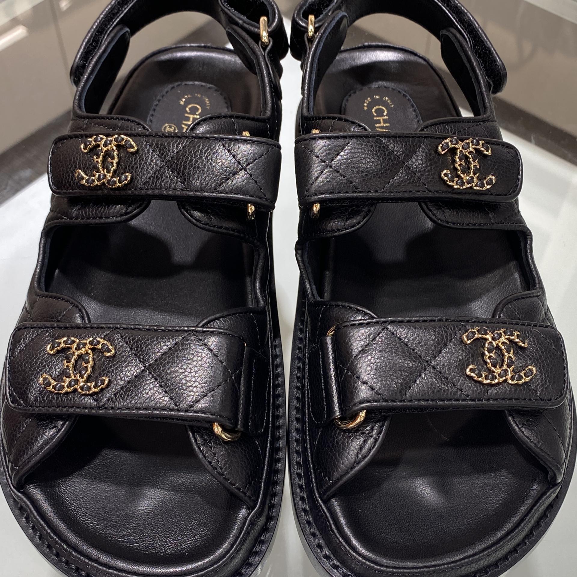 샤넬 크루즈 벨크로 가죽 샌들