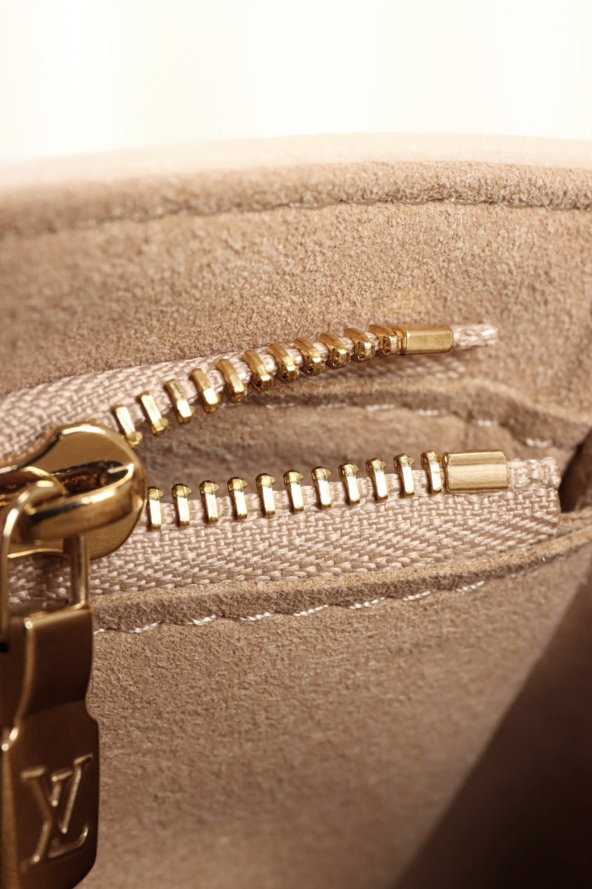 루이비통 아이비 WOC 앙프렝뜨