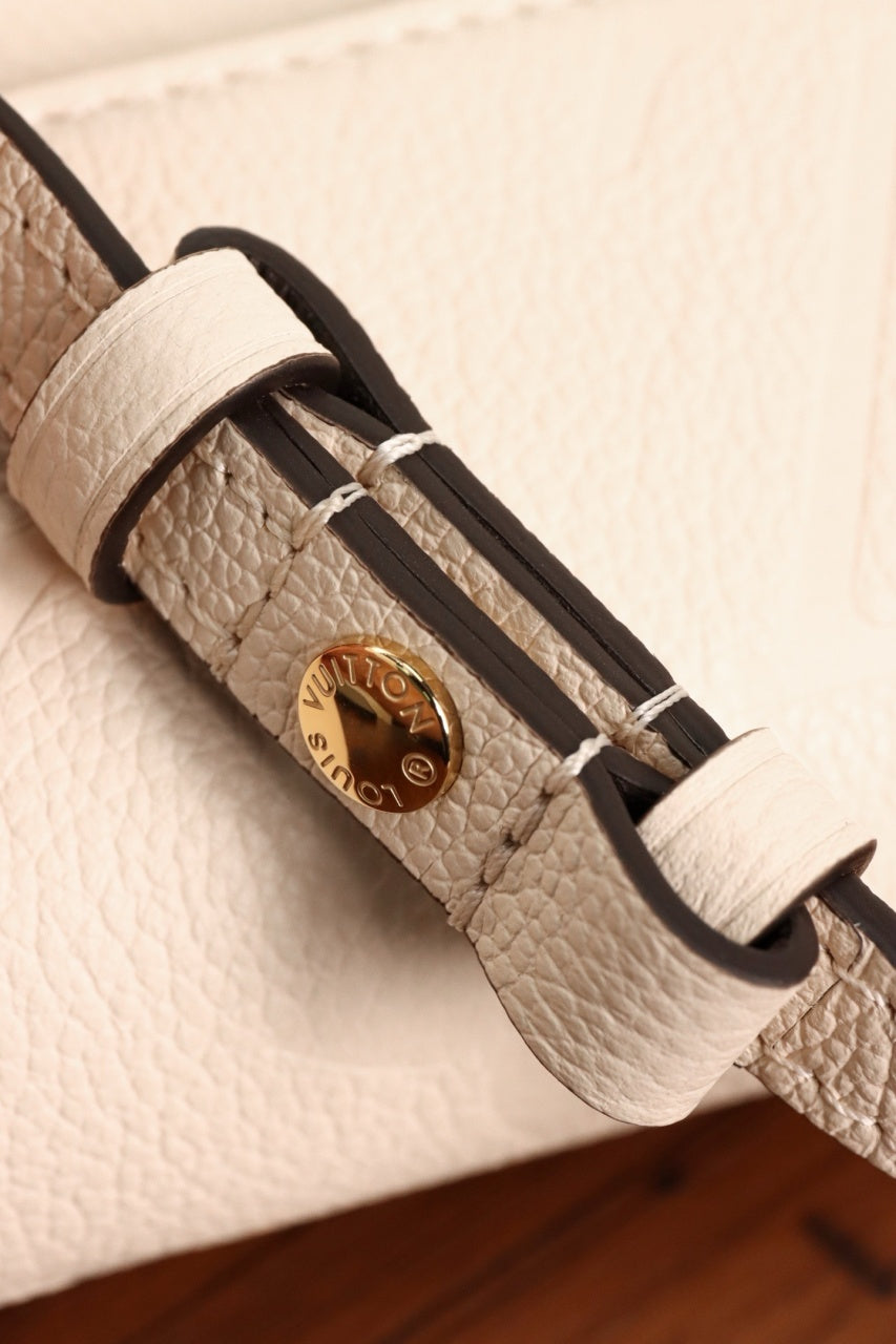 루이비통 아이비 WOC 앙프렝뜨