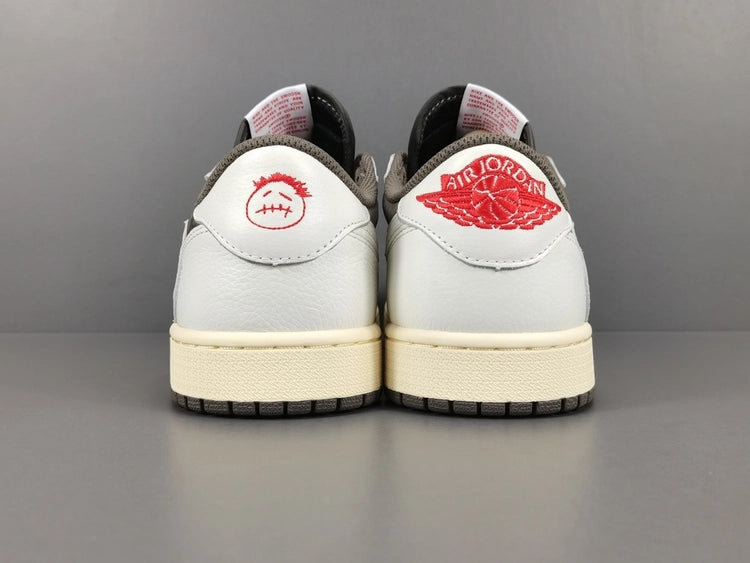 나이키 조던 1 x 트래비스 스캇 레트로 로우 OG SP 세일 앤 리저록