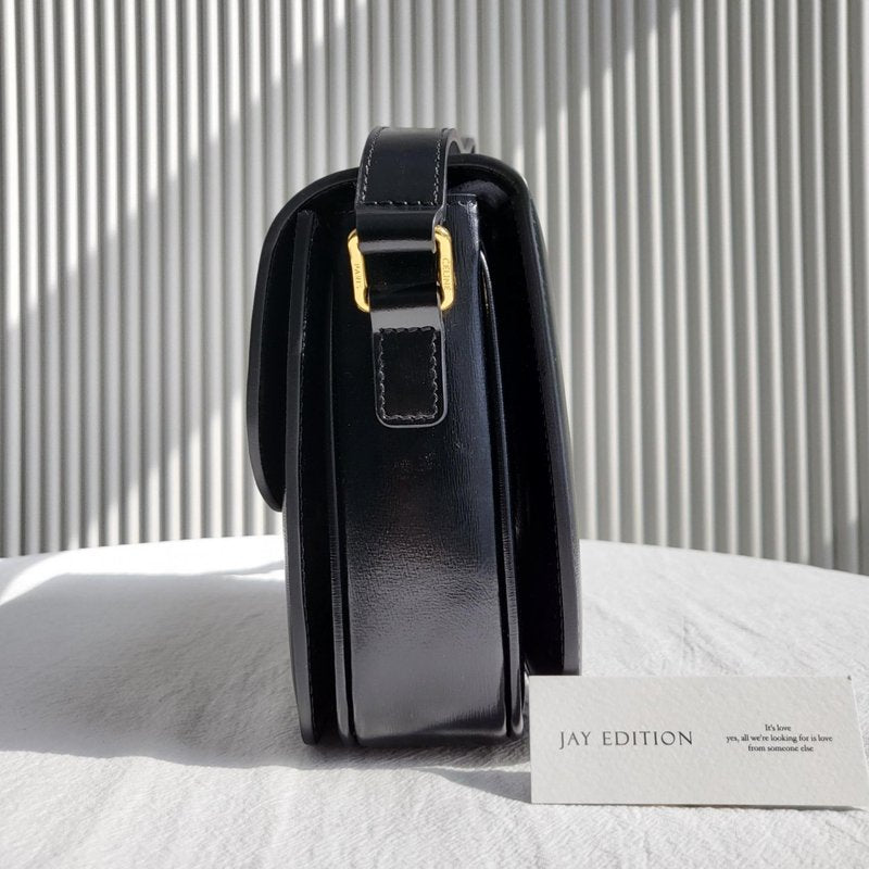 셀린느 트리옹프 숄더백 미디움