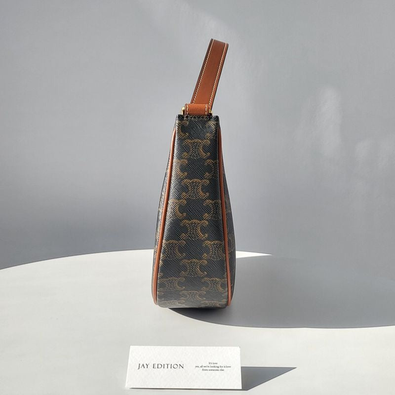 셀린느 트리옹프 아바백 캔버스 미디움