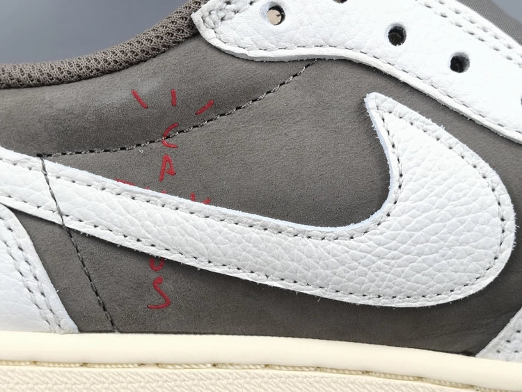 나이키 조던 1 x 트래비스 스캇 레트로 로우 OG SP 세일 앤 리저록