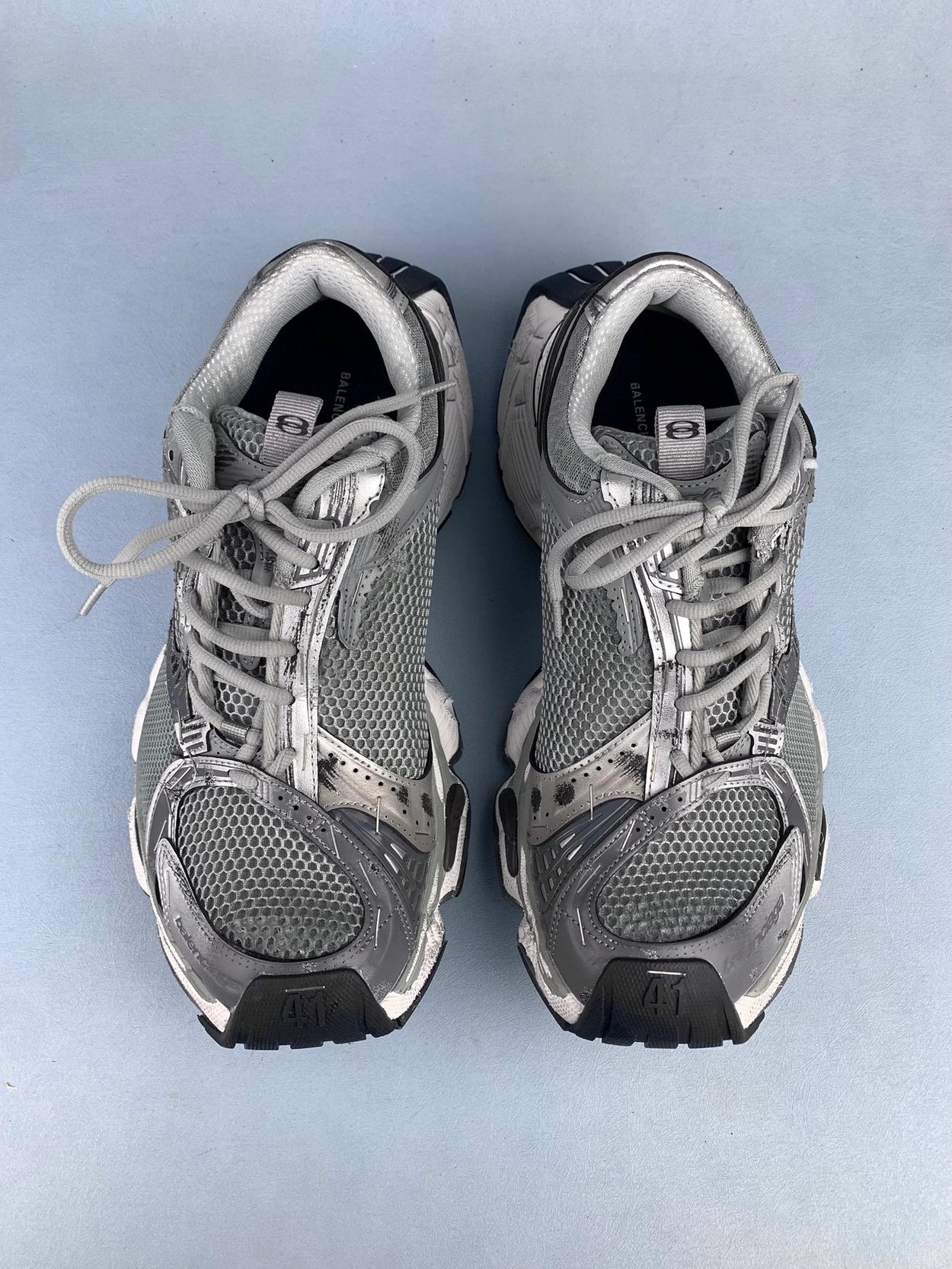 발렌시아가 스테이플러 스니커즈 실버 그레이