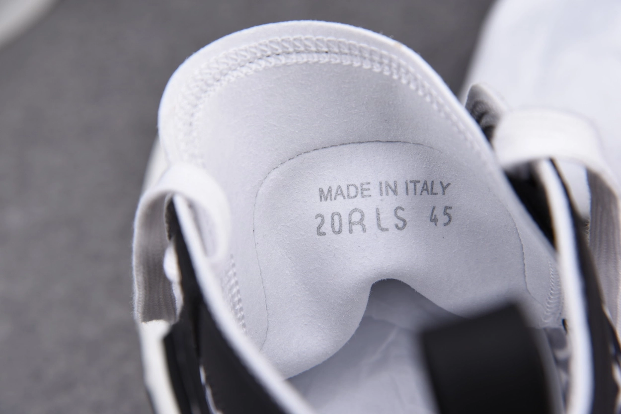 디올 B23 하이탑 스니커즈