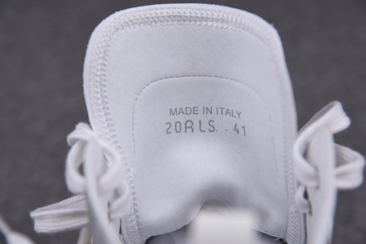 디올 B23 하이탑 스니커즈