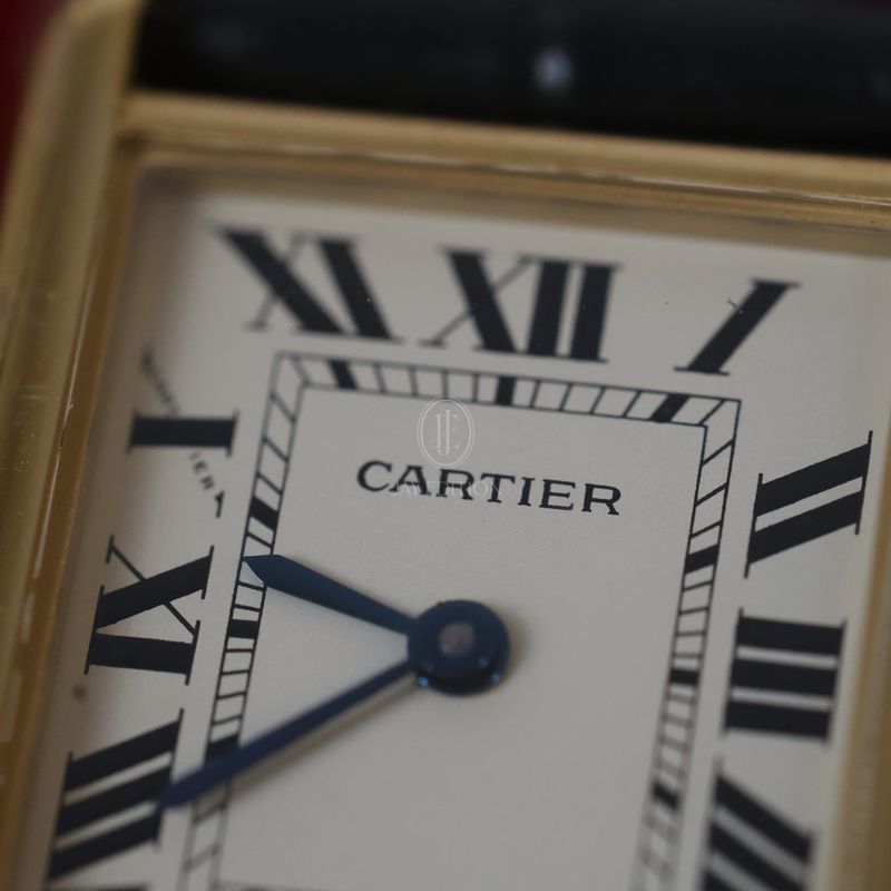 까르띠에 탱크 루이 옐로우골드 블랙스트랩