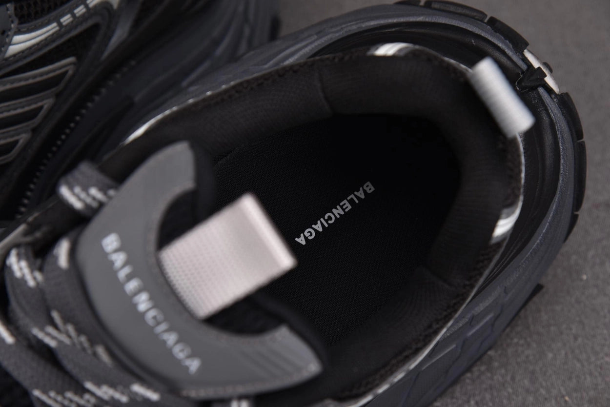 발렌시아가 6XL 스니커즈 블랙 그레이