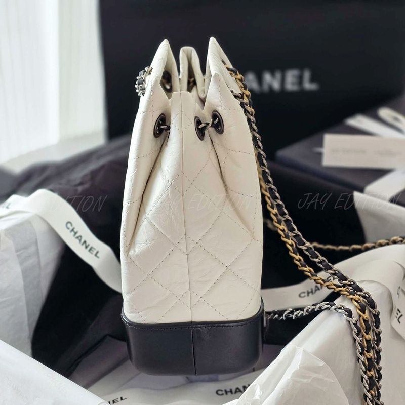 샤넬 가브리엘 백팩 스몰 (화이트)