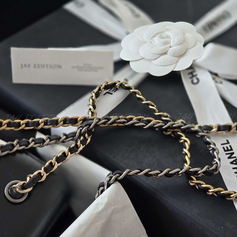 샤넬 가브리엘 백팩 스몰 (화이트)