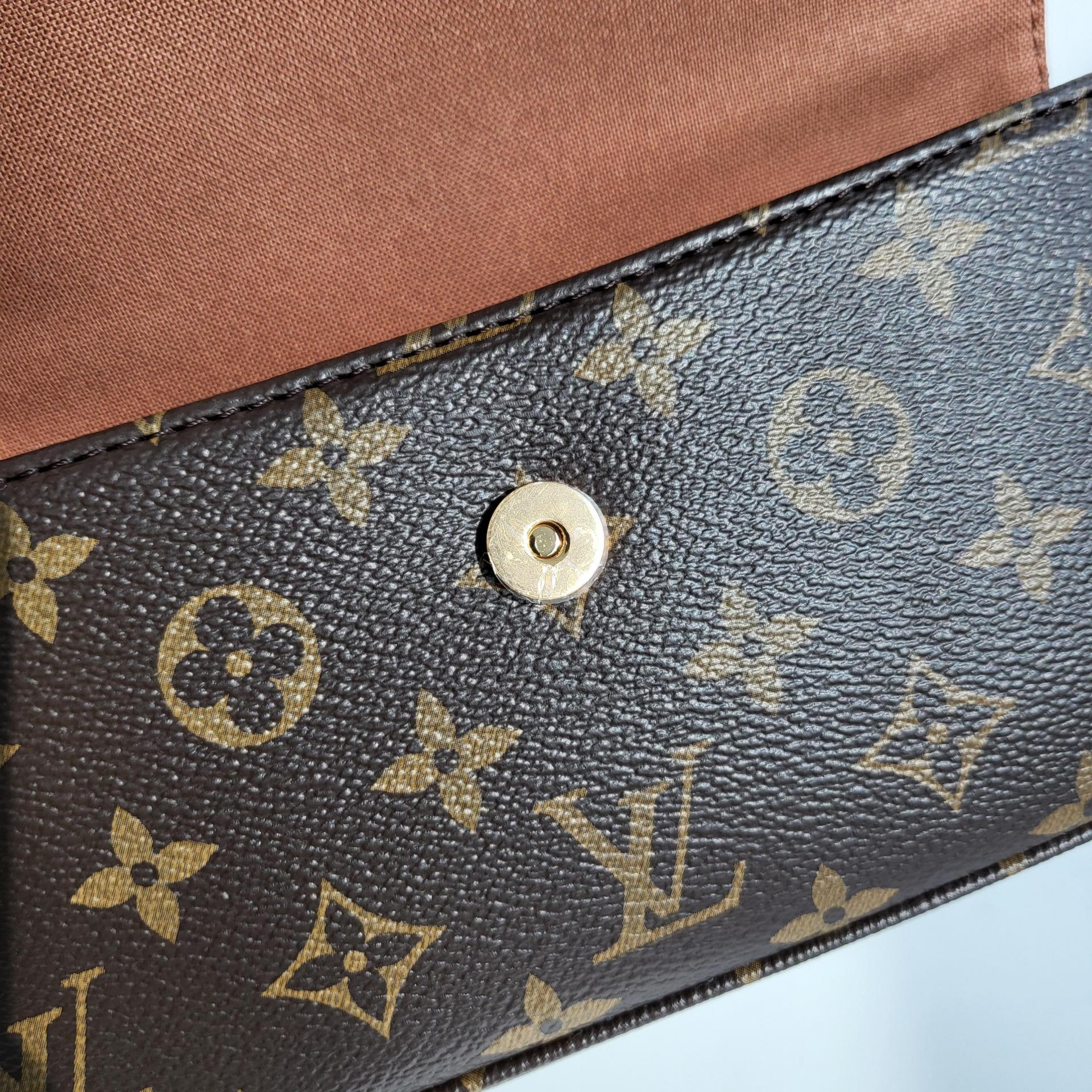 루이비통 아이비 WOC