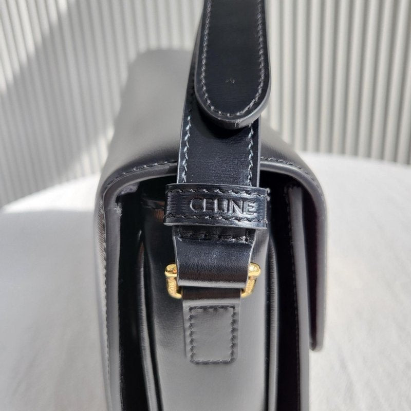 셀린느 트리옹프 숄더백 미디움