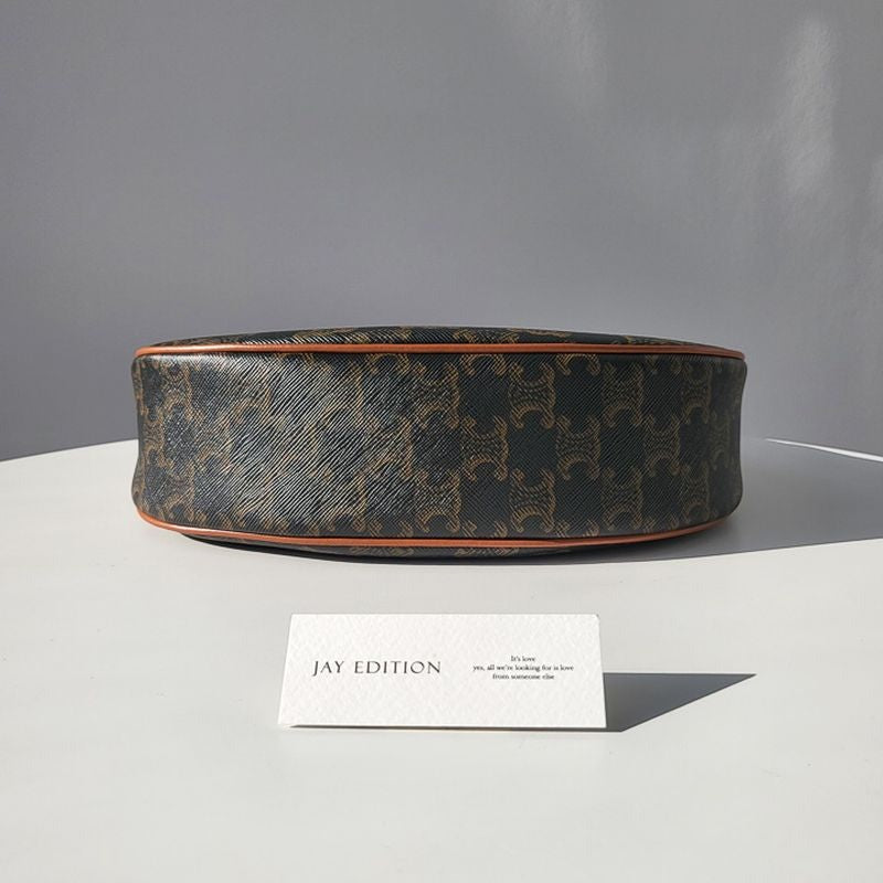 셀린느 트리옹프 아바백 캔버스 미디움