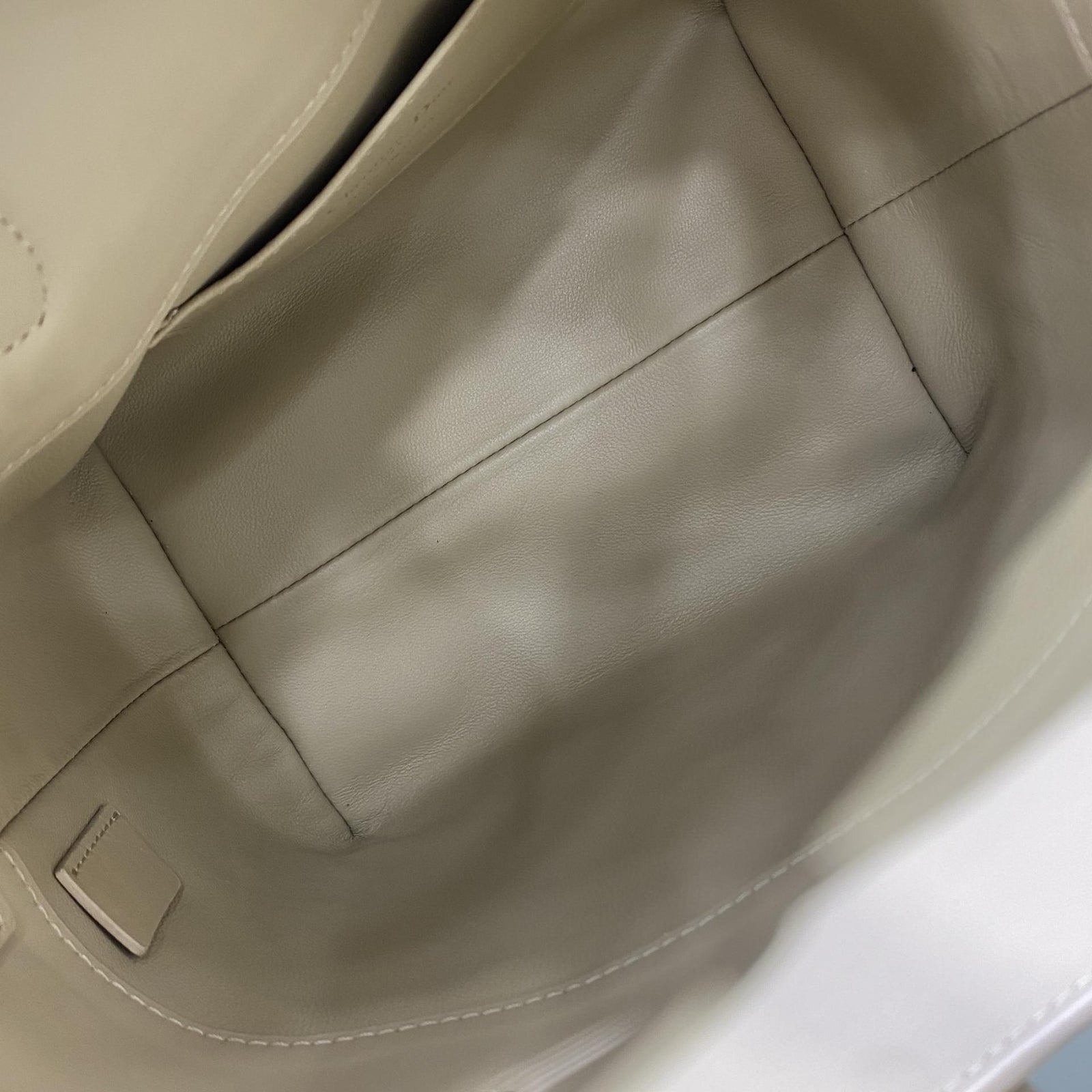 디올 버티컬 뚜주흐백 스몰,미디움