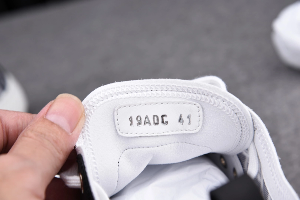 디올 B23 로우탑 스니커즈