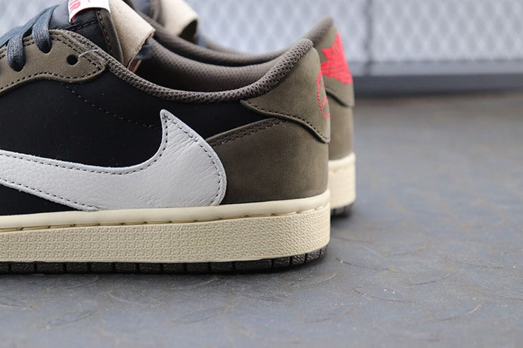 나이키 조던1 트래비스 스캇 레트로 로우 OG SP 모카