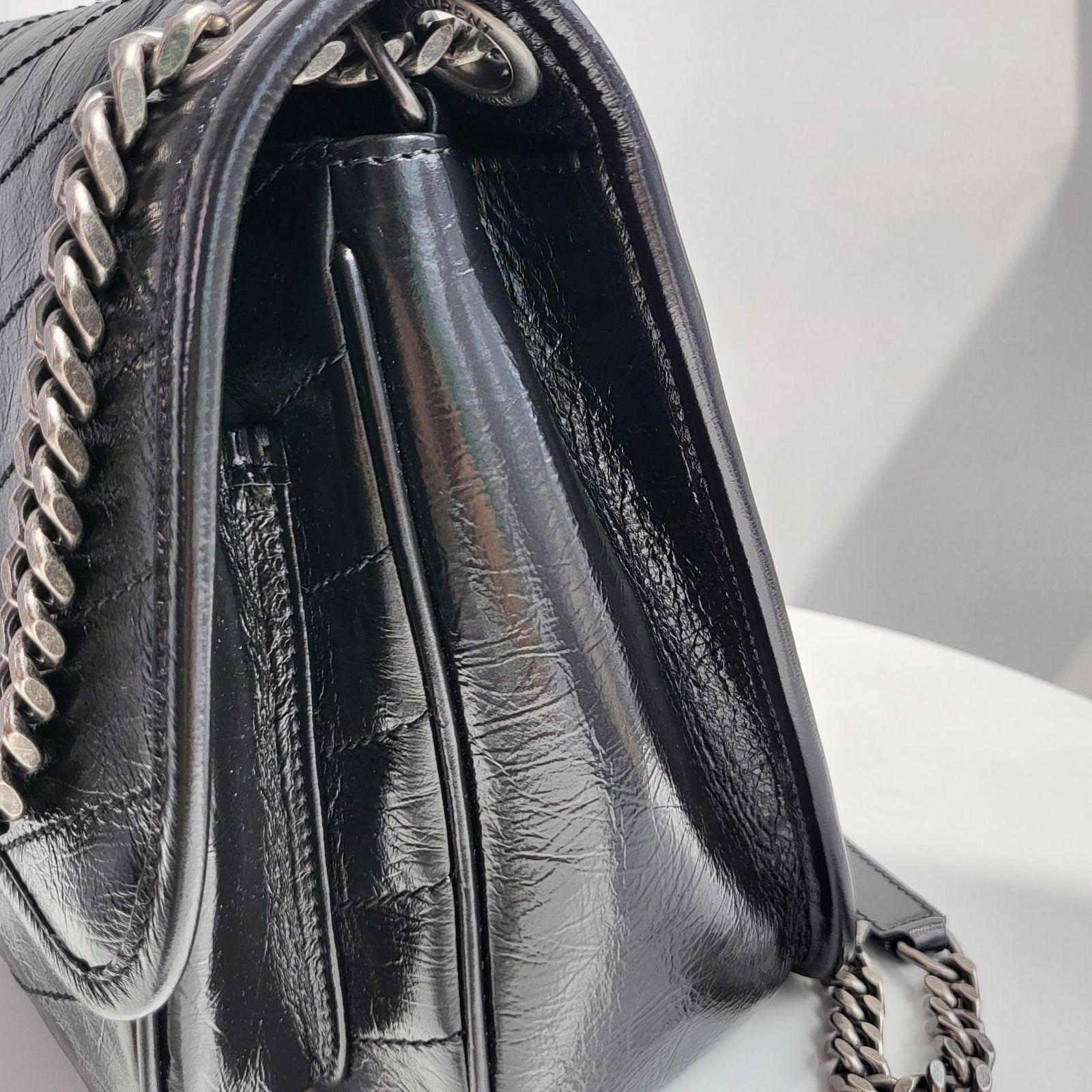 생로랑 니키백 미디움 빈티지 레더