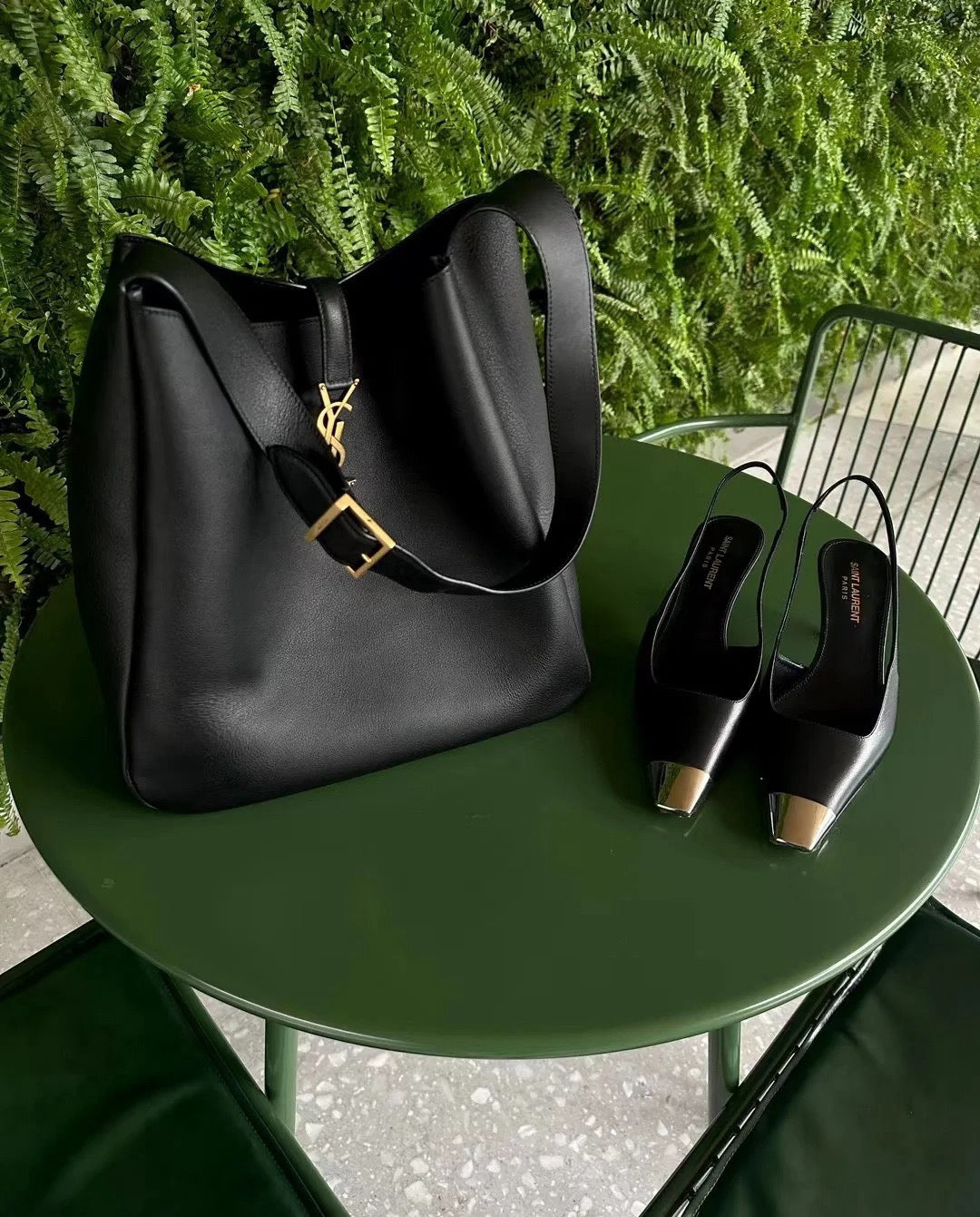 생로랑 LE 5À7 서플 라지 그레인 레더