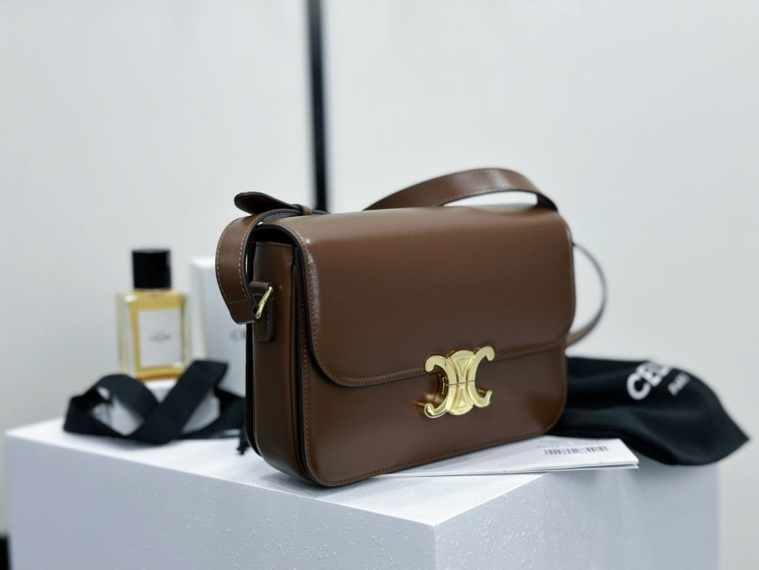 셀린느 트리옹프 숄더백 미디움