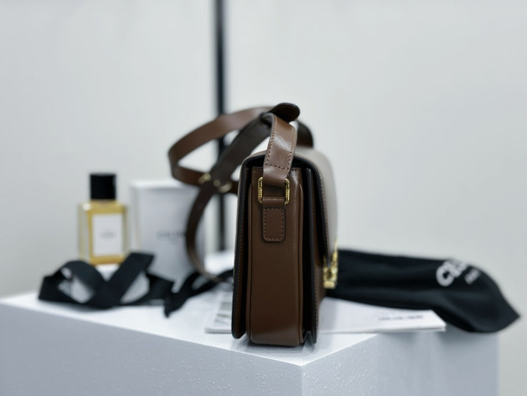 셀린느 트리옹프 숄더백 미디움